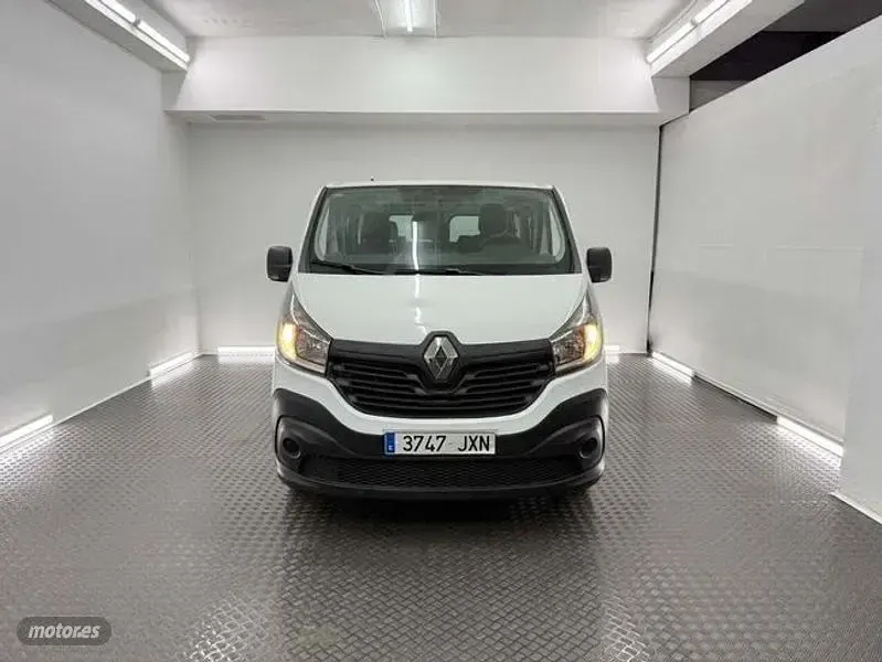 Usado Renault Trafic 125 CV (91 kW) 2018 Blanco Monovolumen