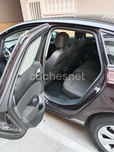 Usado Opel Astra Elegance 140 CV (102 kW) 2016 Marrón Berlina