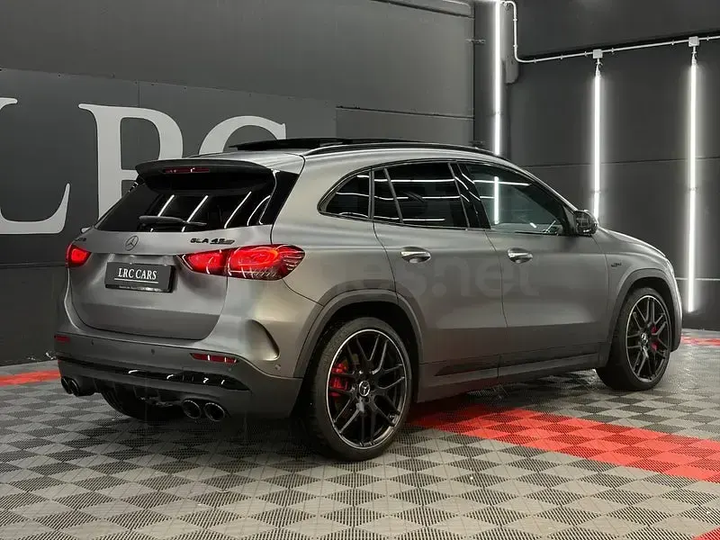 Usado Mercedes GLA45 AMG 421 CV (309 kW) 2021 Gris / plata SUV