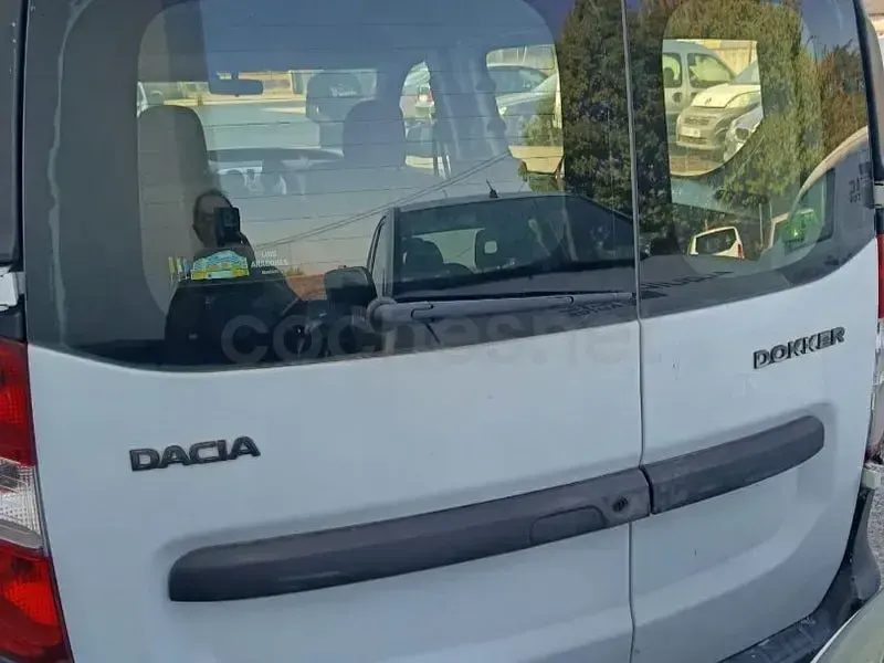 Usado Dacia Dokker Ambiance 75 CV (55 kW) 2014 Blanco Monovolumen