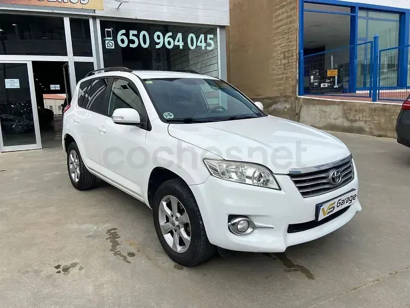 Usado Toyota RAV4 Executive 150 CV (110 kW) 2011 Blanco SUV