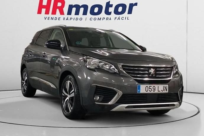 Usado Peugeot 5008 Allure 130 CV (95 kW) 2020 Monovolumen