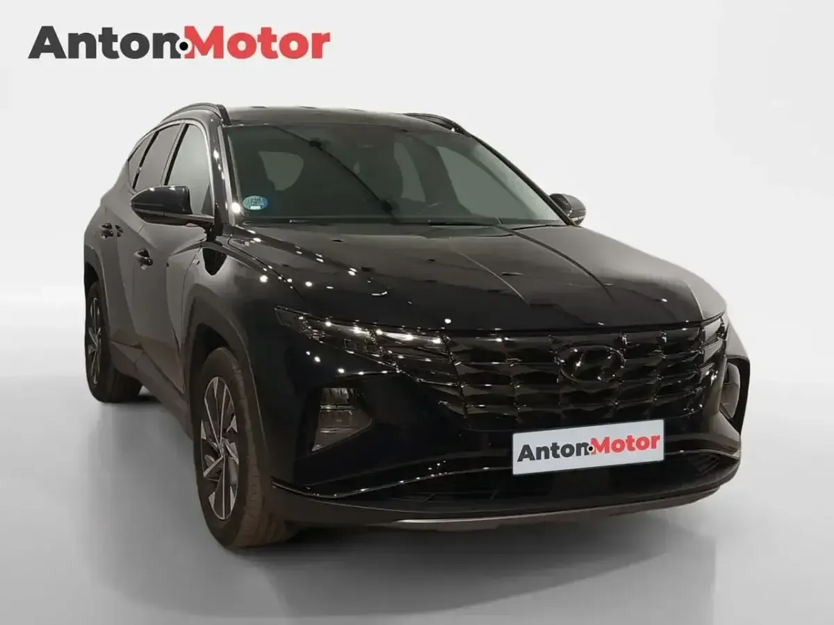 Käytetty Hyundai Tucson 136 HP (100 kW) 2021 Musta Katumaasturi