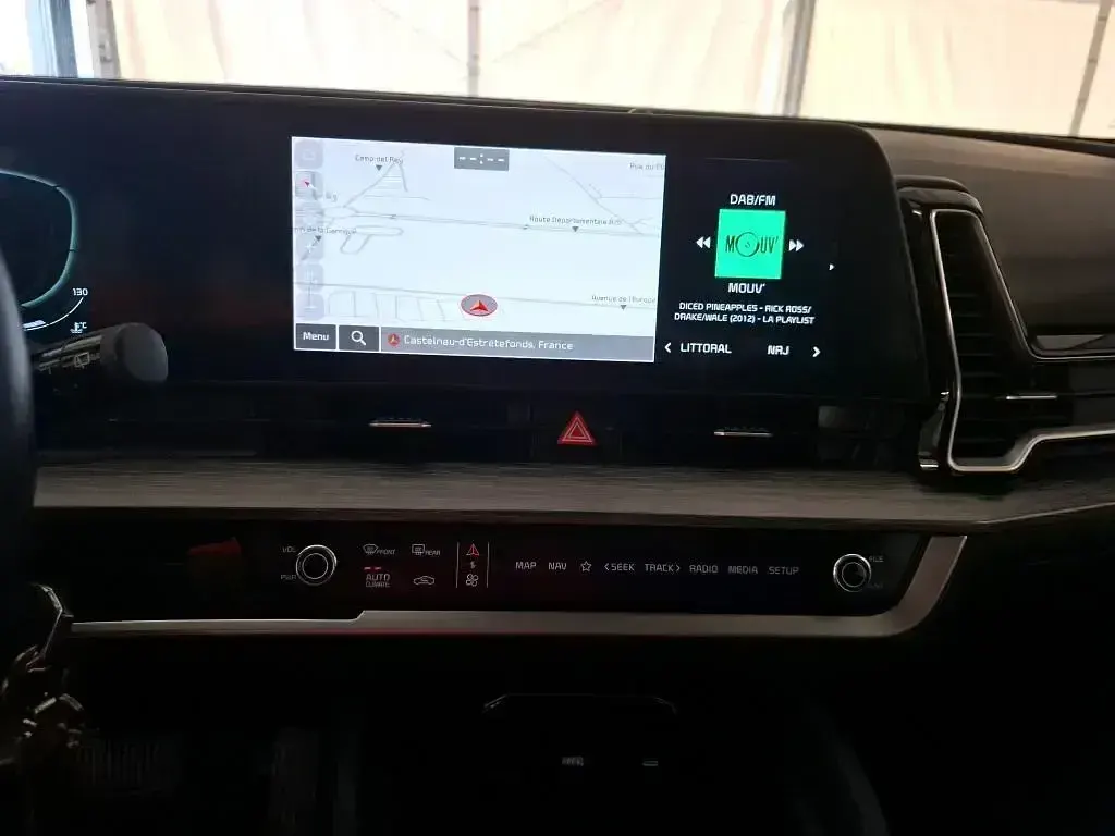 Usado Kia Sportage 136 CV (100 kW) 2024 Gris SUV