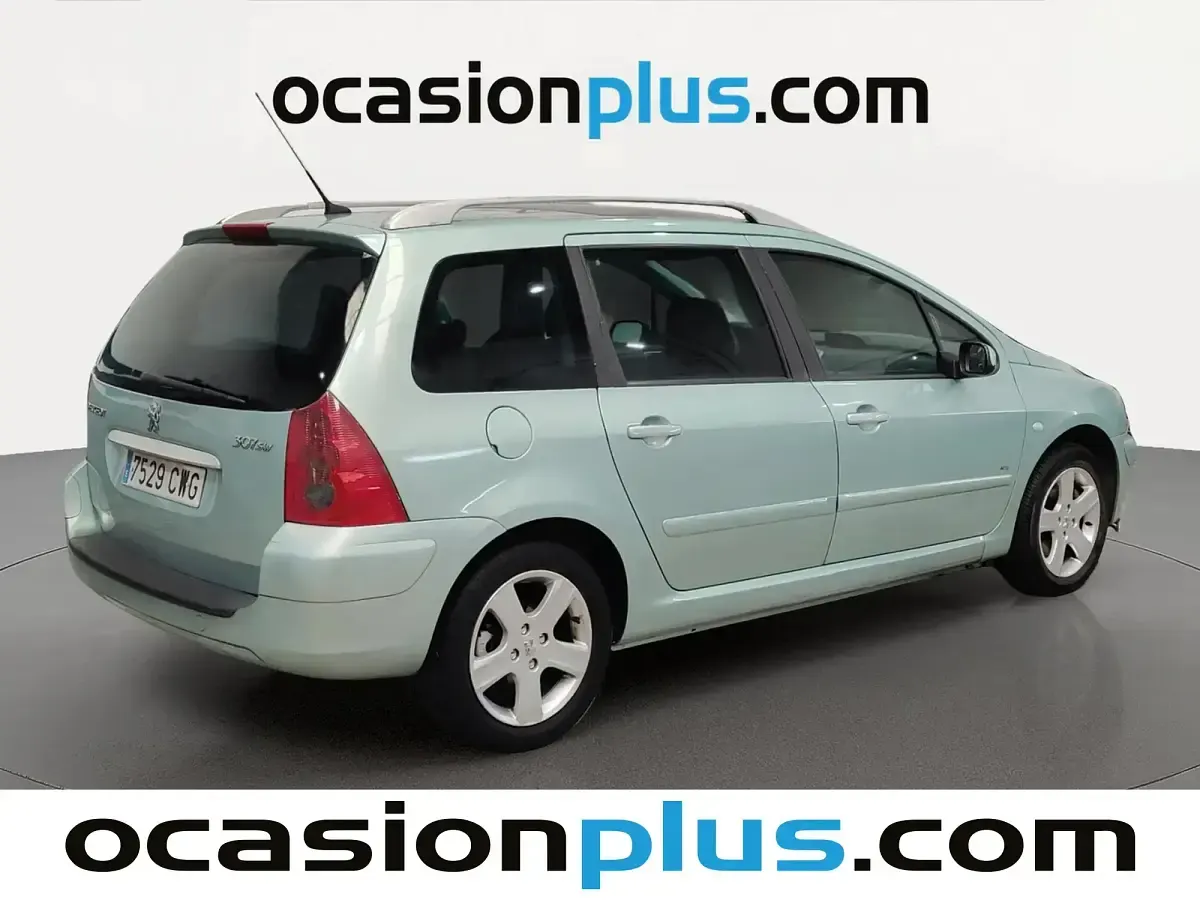 Usado Peugeot 307 136 CV (100 kW) 2004 Verde Familiar