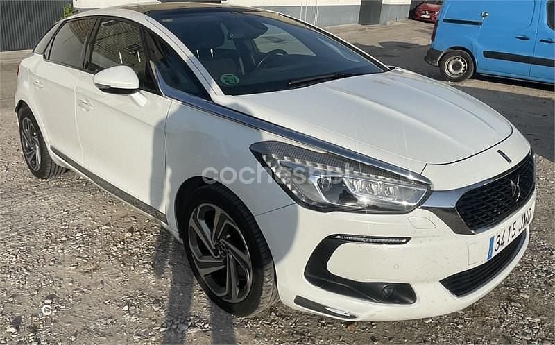 Blanco Usado 2016 DS Automobiles DS5 Style Utilitario | 11.990 € (Precio justo) - Imagen 1/4