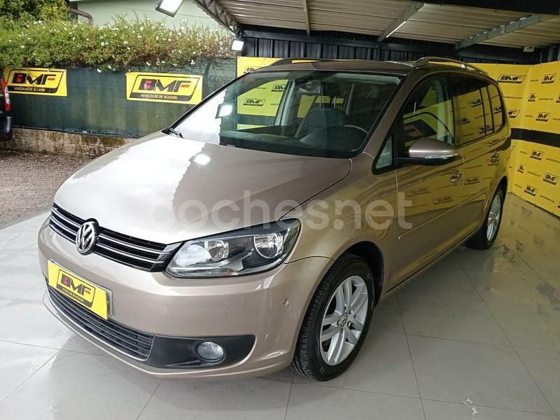 Usado VW Touran Advance 140 CV (102 kW) 2012 Marrón Monovolumen