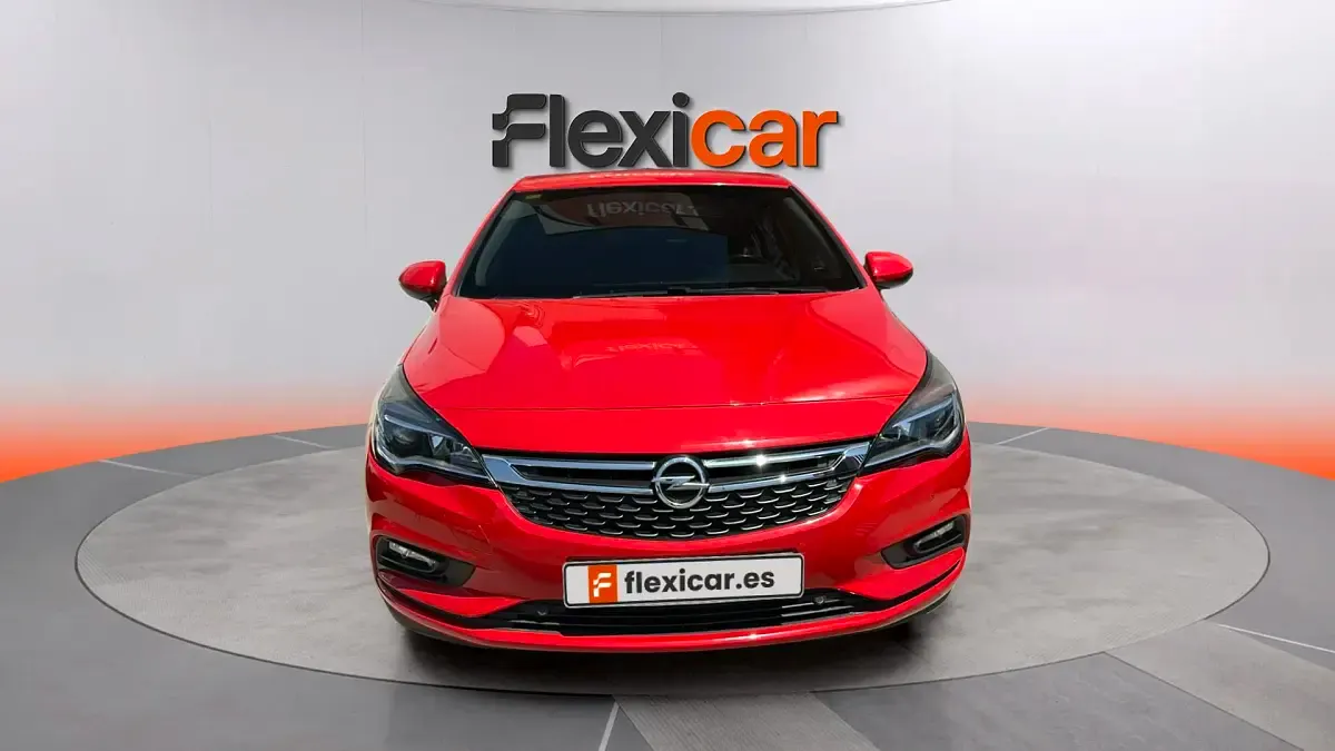 Usado Opel Astra Selective 110 CV (80 kW) 2018 Rojo Berlina
