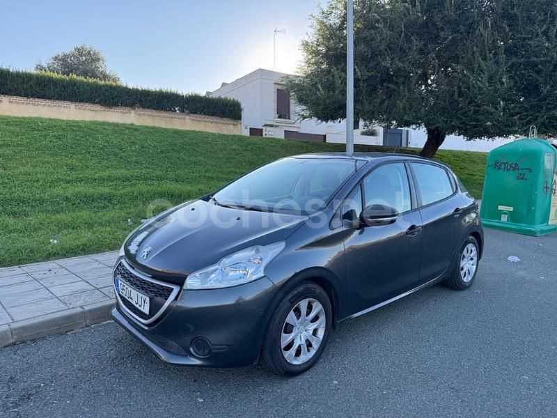 Gris / plata Usado 2015 Peugeot 208 Active Utilitario | 5500 € (Buen precio) - Imagen 1/4