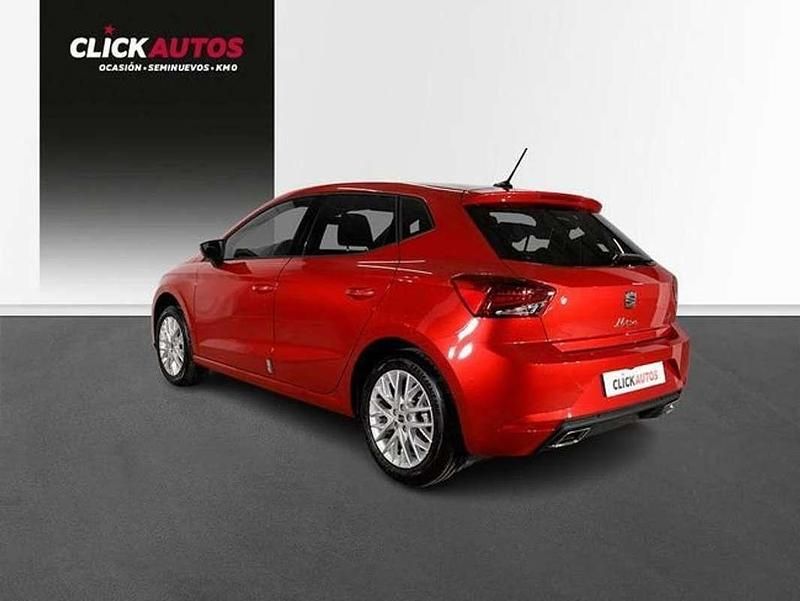 Usado Seat Ibiza FR 111 CV (81 kW) 2023 Rojo Berlina