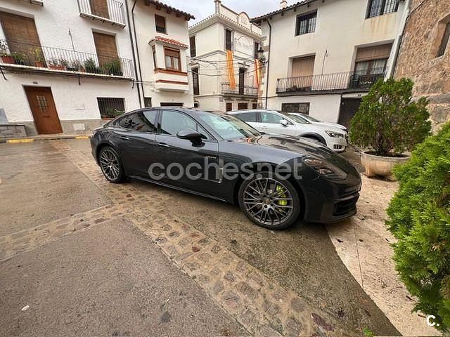 Gris / plata Usado 2022 Porsche Panamera 4 Platinum Edition Berlina | 88.000 € (Precio justo) - Imagen 1/4