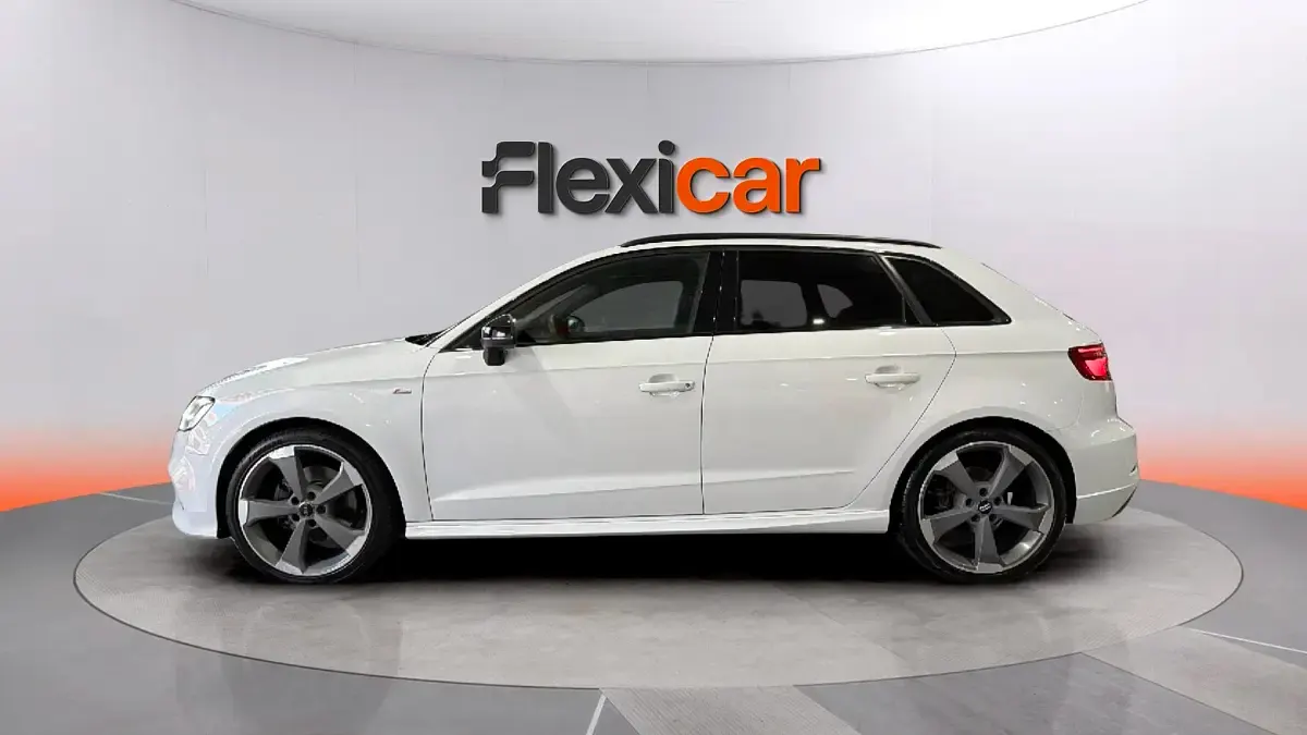 Usado Audi A3 S-Line 150 CV (110 kW) 2019 Blanco Berlina