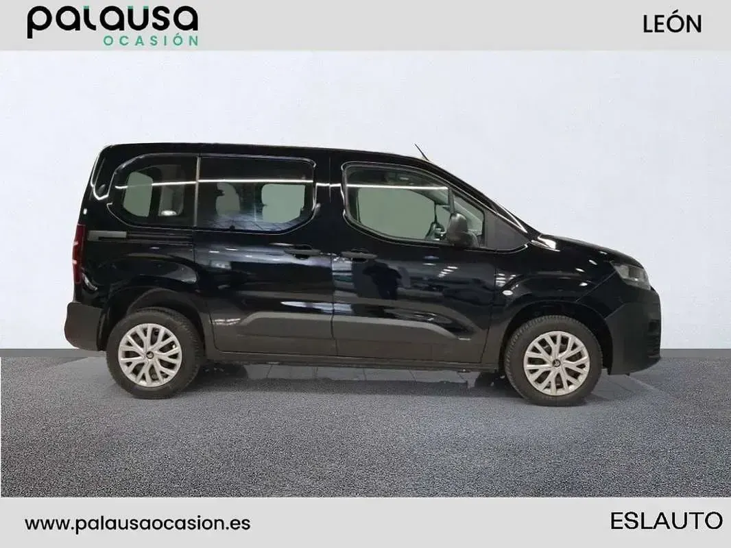 Usado Citroën Berlingo Live 75 CV (55 kW) 2022 Negro Monovolumen