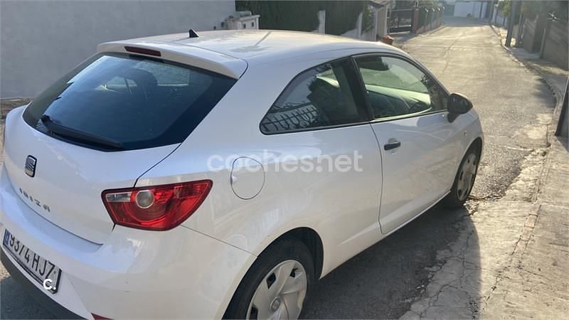 Usado Seat Ibiza 85 HP (62 kW) 2011 Branco Sedan