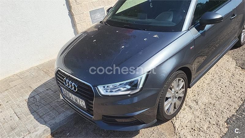 Gris / plata Usado 2015 Audi A1 Utilitario | 13.500 € (Un poco caro) - Imagen 1/4