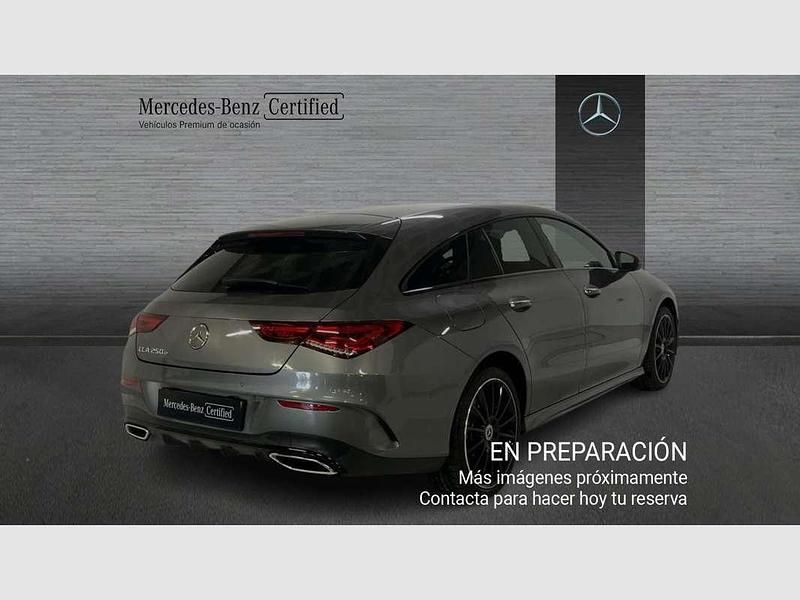 Usado Mercedes CLA250e Shooting Brake 218 CV (160 kW) 2022 Gris Familiar