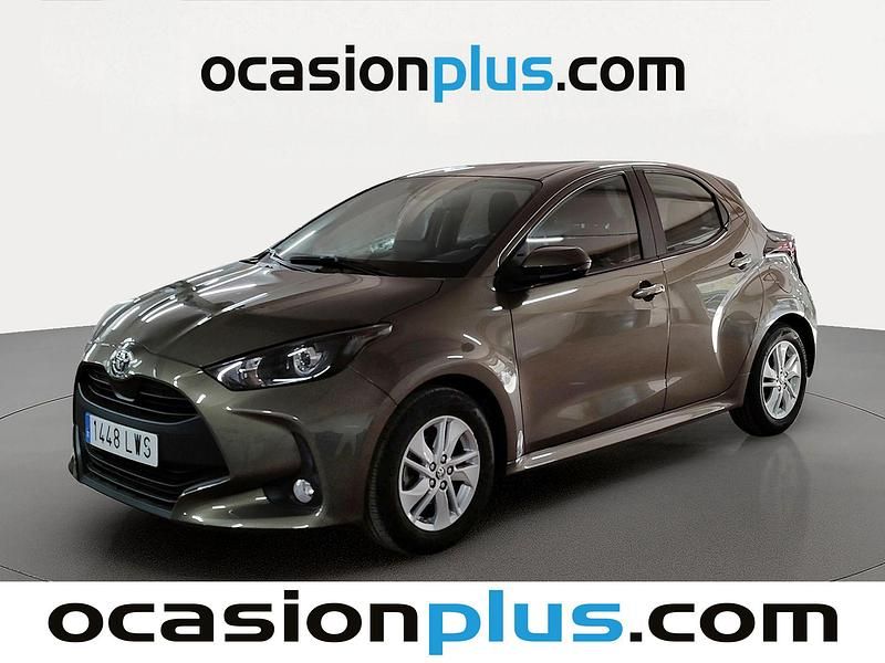 Usado Toyota Yaris Edition 125 CV (91 kW) 2022 Marrón Utilitario