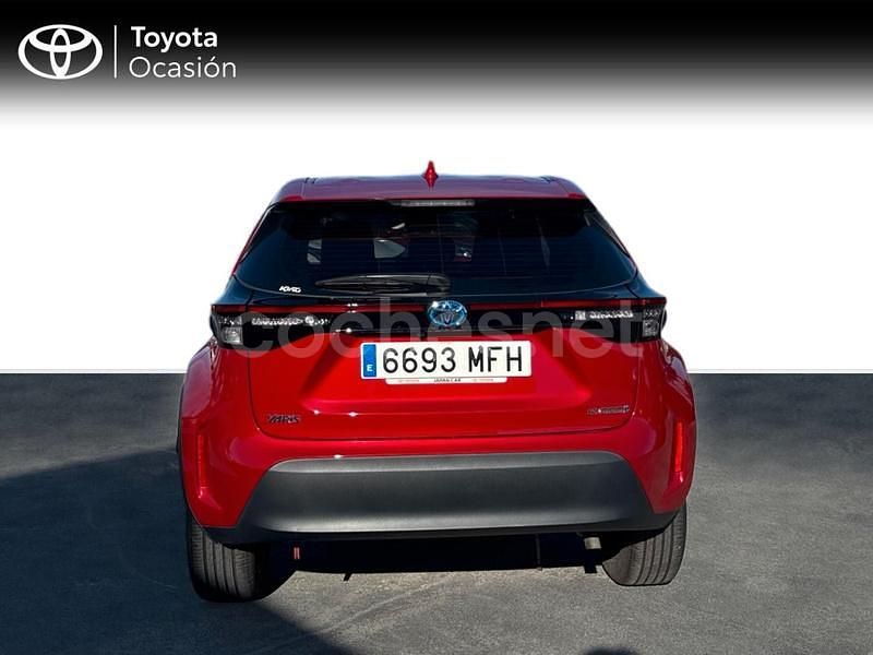 Usado Toyota Yaris Cross Active 116 CV (85 kW) 2023 Rojo SUV
