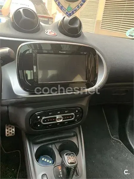 Usado Smart ForFour Passion 90 CV (66 kW) 2017 Blanco Utilitario