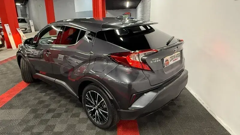 Usado Toyota C-HR Advance 122 CV (89 kW) 2017 Gris / plata SUV