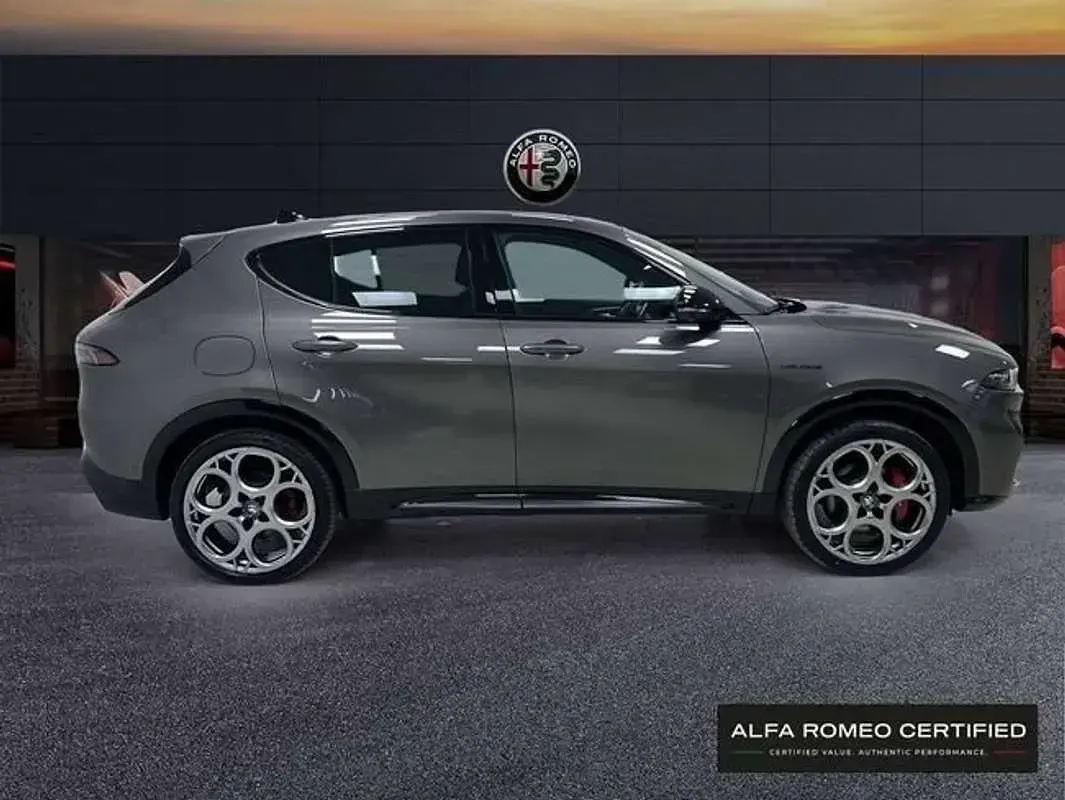 Usado Alfa Romeo Tonale Edizione Speciale 280 CV (205 kW) 2023 Gris SUV