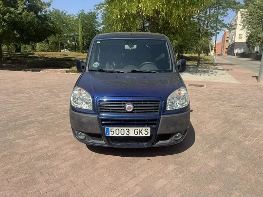 Usado Fiat Doblò Dynamic 105 CV (77 kW) 2009 Azul Monovolumen