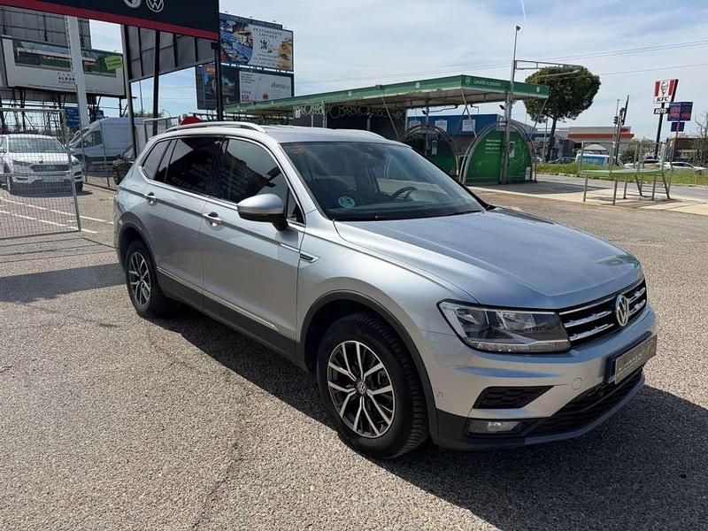Usado VW Tiguan Allspace Advance 150 CV (110 kW) 2021 Gris SUV
