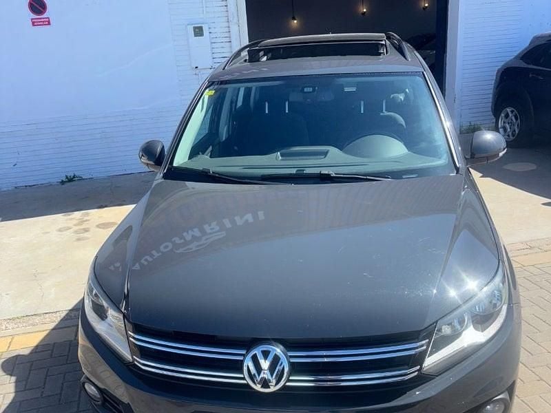 Usado VW Tiguan Business 140 CV (102 kW) 2015 Gris / plata SUV