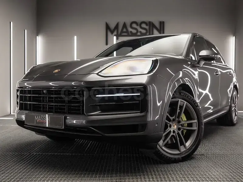 Usado Porsche Cayenne E-Hybrid 470 CV (345 kW) 2023 Gris / plata SUV