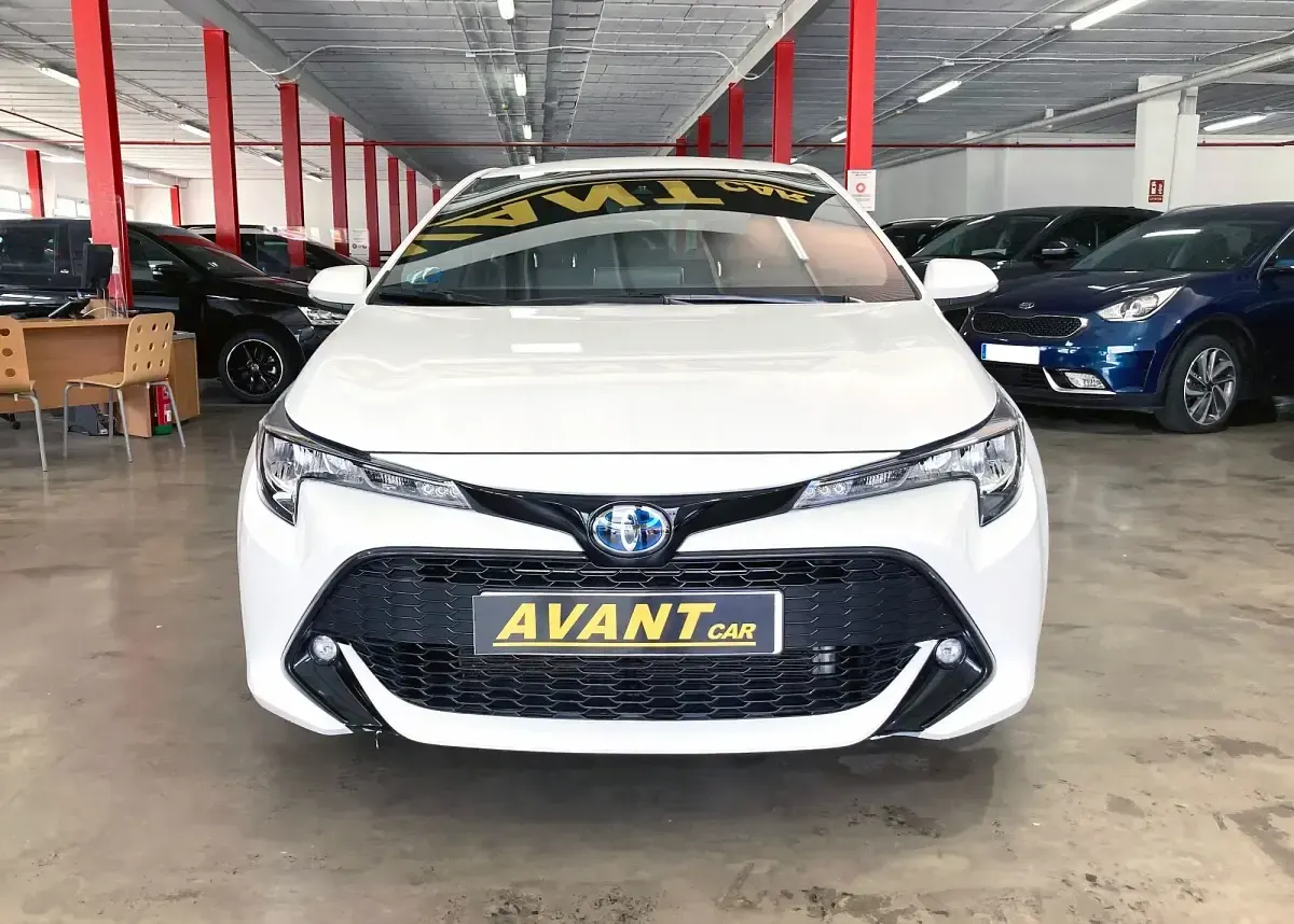 Usado Toyota Corolla Business Edition 122 CV (89 kW) 2021 Blanco Berlina