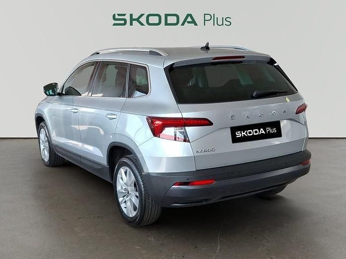 Gris plata Usado 2021 Skoda Karoq Ambition SUV | 24.990 € (Un poco caro) - Imagen 1/4