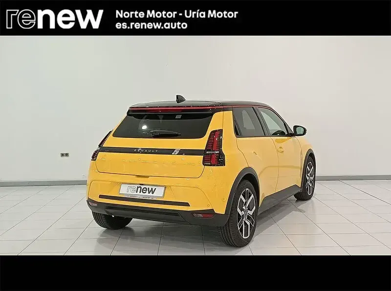 Usado Renault 5 E-Tech Techno 110 kW (150 CV) 2025 Amarillo Berlina