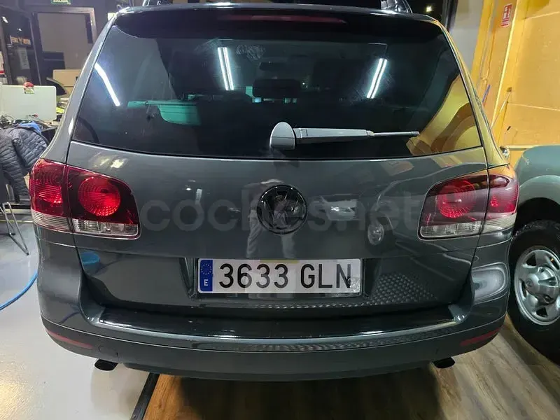 Usado VW Touareg R 174 CV (127 kW) 2009 Gris / plata SUV