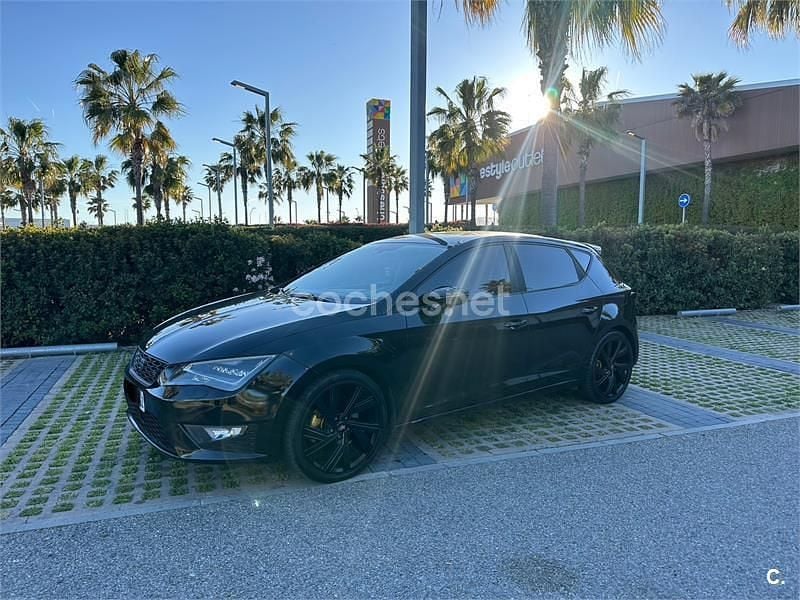 Usado Seat Leon FR 184 CV (135 kW) 2014 Negro Berlina