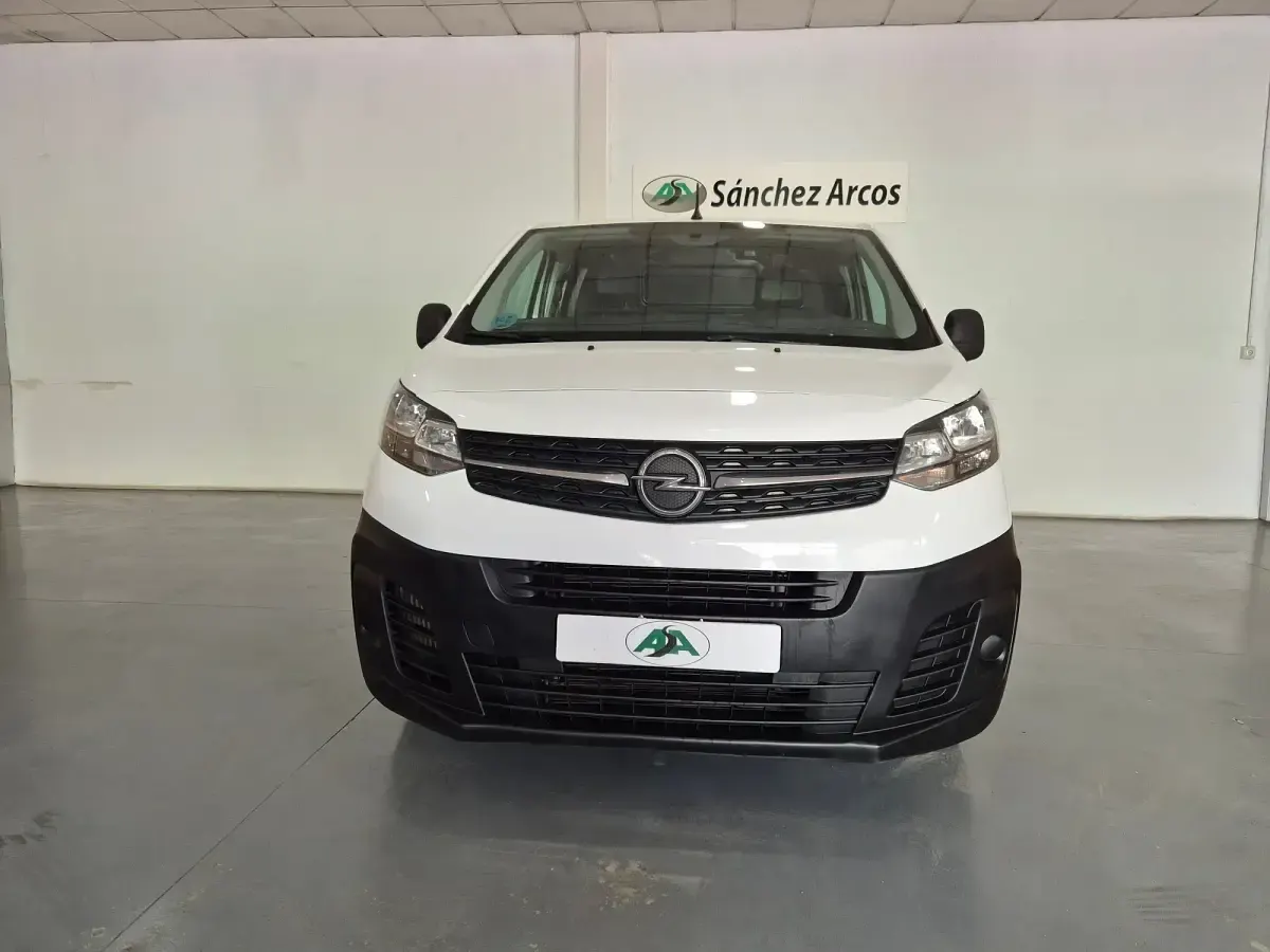 Usado Opel Vivaro-e Combi 102 CV (75 kW) 2021 Blanco Monovolumen