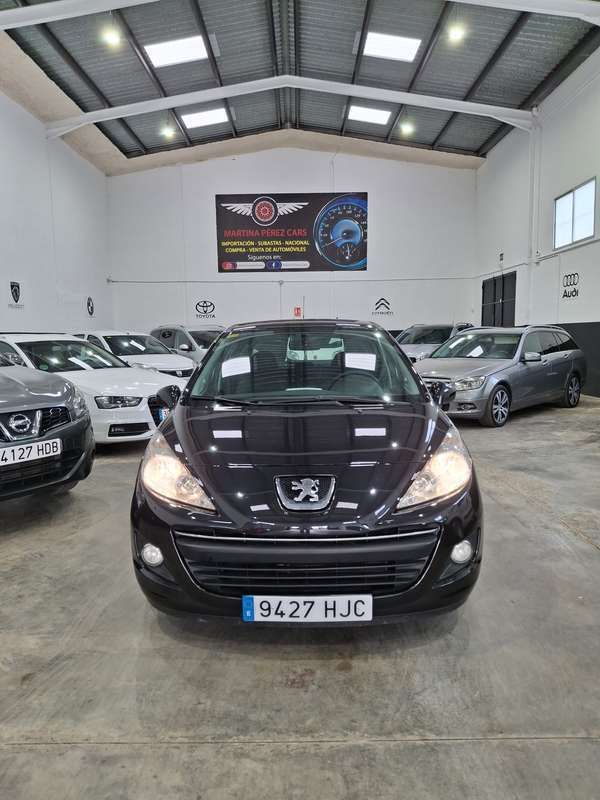 Negro Usado 2011 Peugeot 207 Business-Line Berlina | 4699 € (Precio justo) - Imagen 1/4