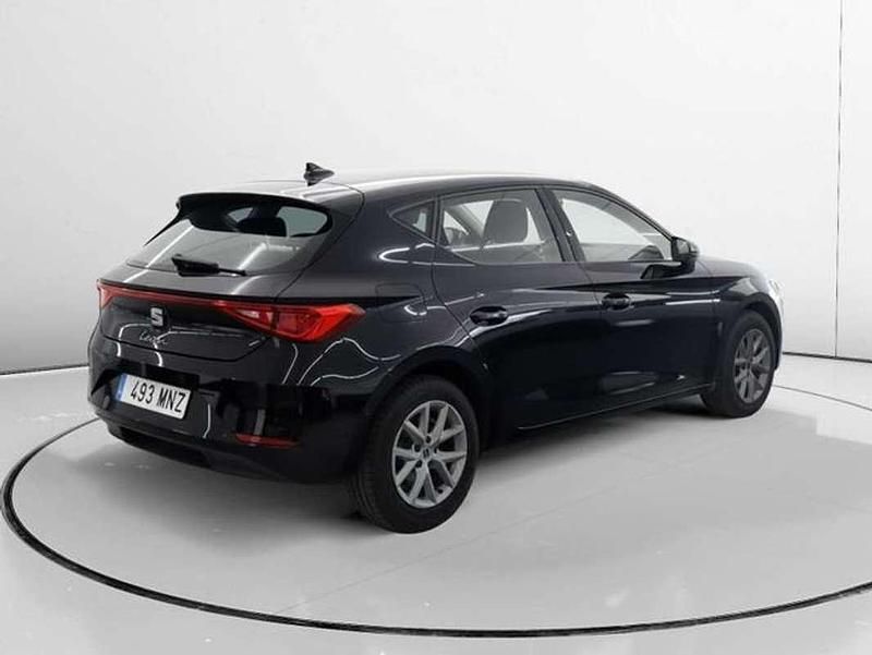 Używany Seat Leon Style 117 KM (86 kW) 2024 Czarny Hatchback