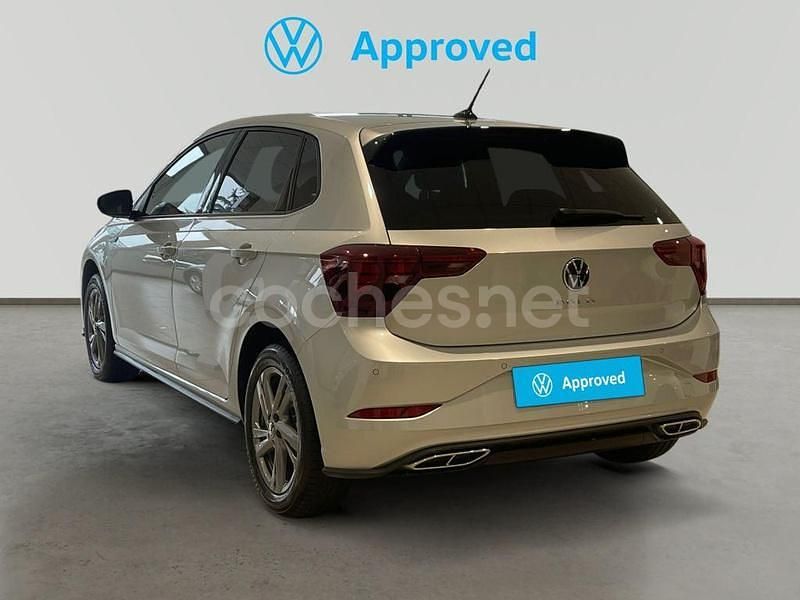 Usado VW Polo R-line 116 CV (85 kW) 2024 Gris / plata Berlina