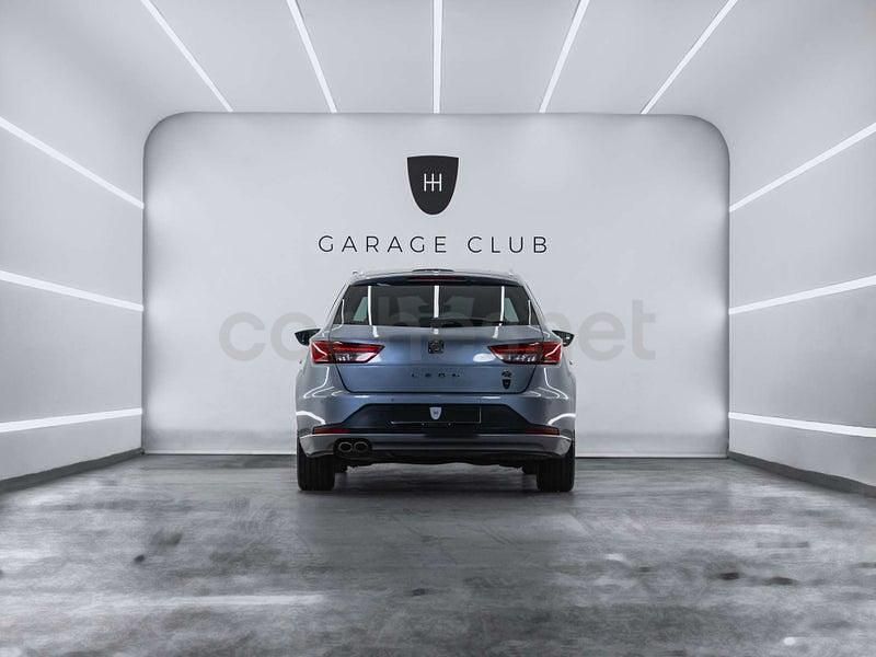 Usado Seat Leon FR 150 CV (110 kW) 2016 Gris / plata Familiar