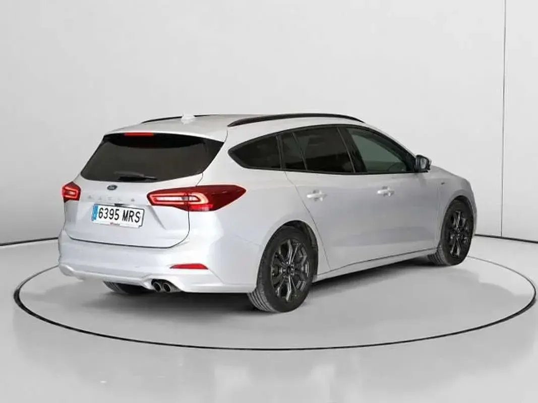 Usado Ford Focus Active 125 CV (91 kW) 2024 Gris Familiar