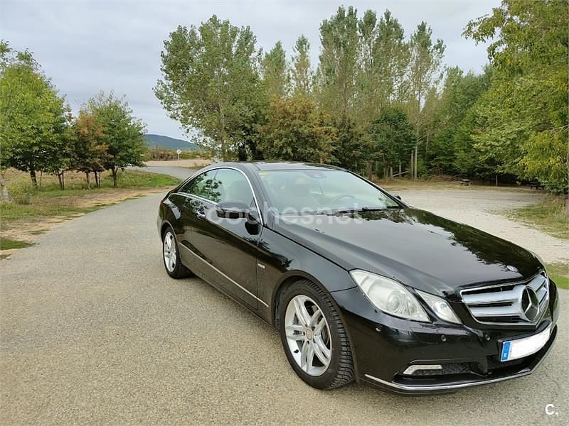 Negro Usado 2010 Mercedes E350 Elegance Coupe | 13.500 € (Precio justo) - Imagen 1/4