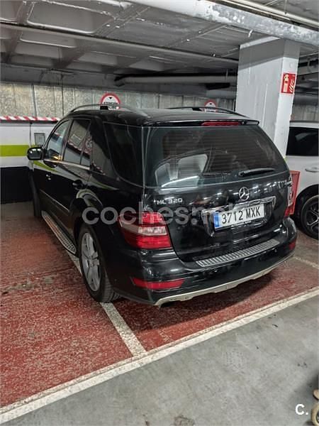 Negro Usado 2009 Mercedes ML320 SUV | 13.900 € (Caro) - Imagen 1/4