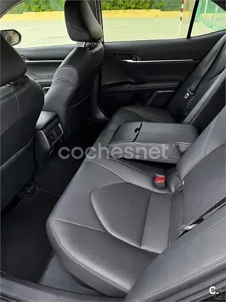 Usado Toyota Camry Business Edition 218 CV (160 kW) 2021 Negro Berlina
