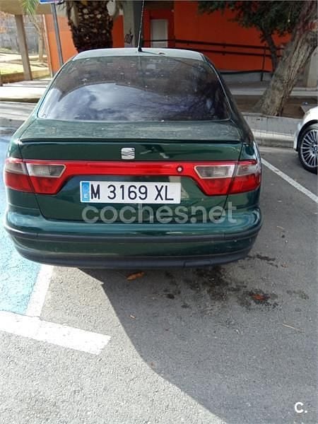 Usado Seat Toledo Stella 110 CV (80 kW) 1999 Verde Berlina