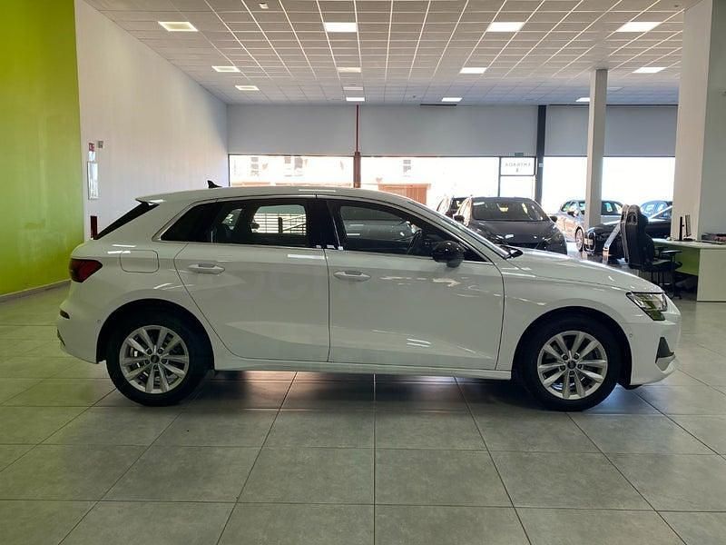 Usado Audi A3 Advanced Plus 116 CV (85 kW) 2024 Blanco Berlina