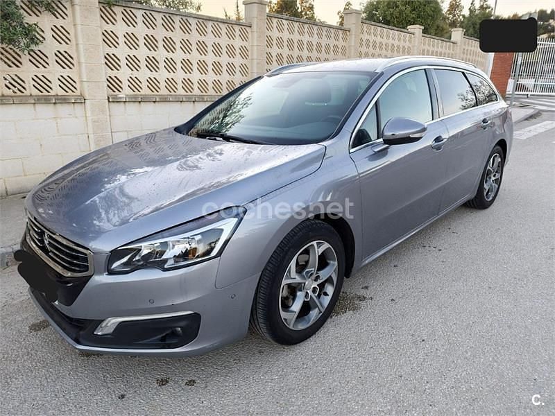 Usado Peugeot 508 SW Active 120 CV (88 kW) 2017 Gris / plata Familiar