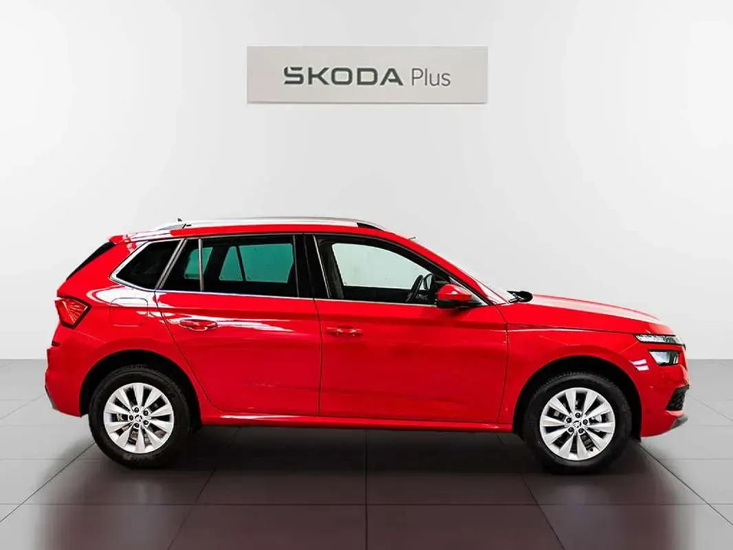Usado Skoda Kamiq Ambition 150 CV (110 kW) 2022 Rojo SUV