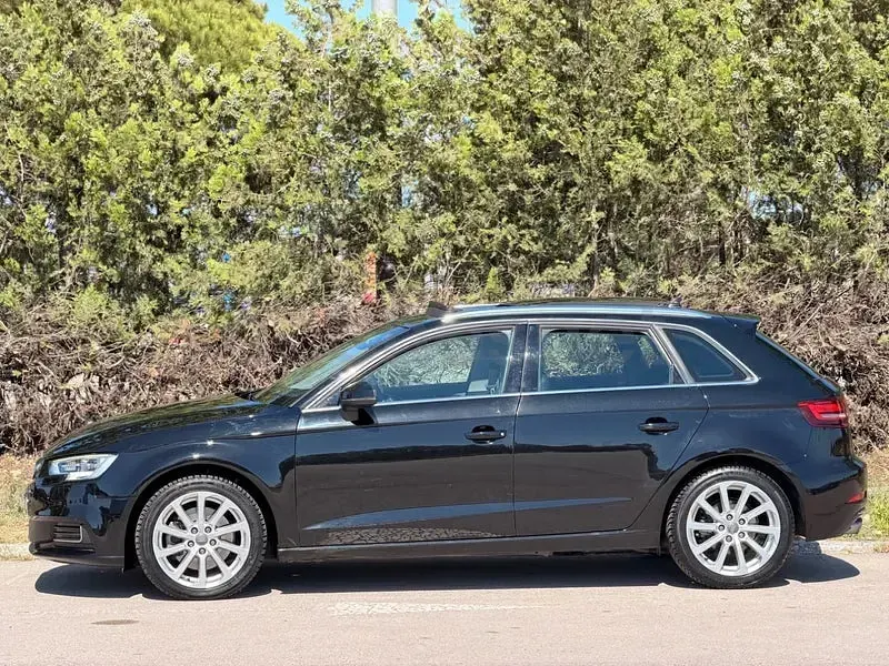 Usado Audi A3 190 CV (139 kW) 2016 Negro Berlina