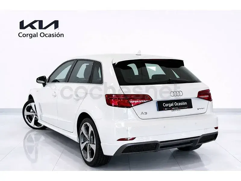 Usado Audi A3 S-Line 110 CV (80 kW) 2018 Blanco Berlina