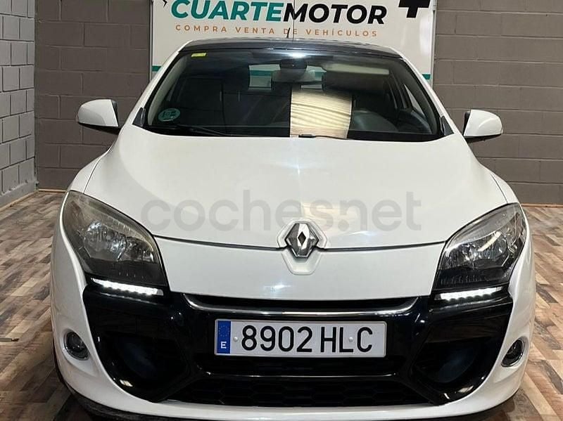 Usado Renault Mégane Dynamique 115 CV (84 kW) 2012 Blanco Berlina